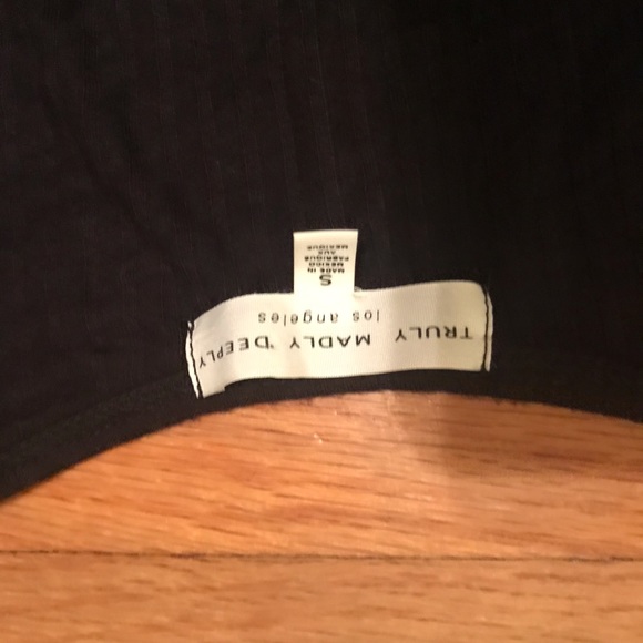 Urban Outfitters Crop Top Small - Picture 3 of 3